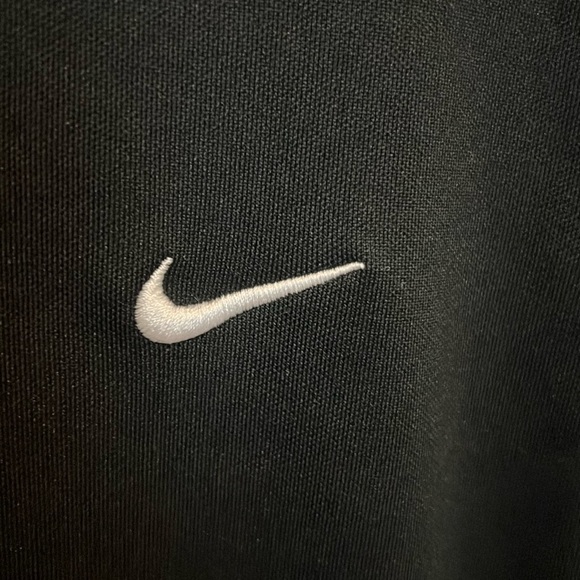 Men’s Nike Golf black polo - Picture 2 of 4